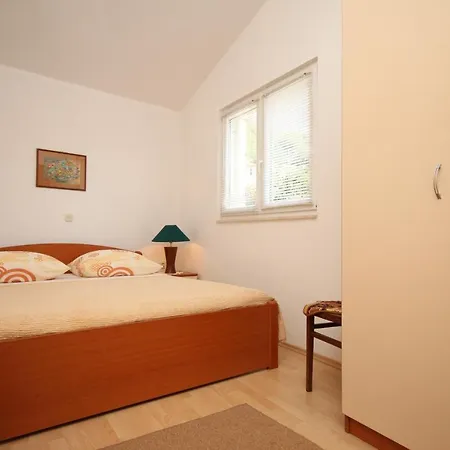 Apartment By The Sea Podgora, Makarska - 6670 *