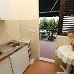 By The Sea Podgora, Makarska - 6670 דירה פודגורה